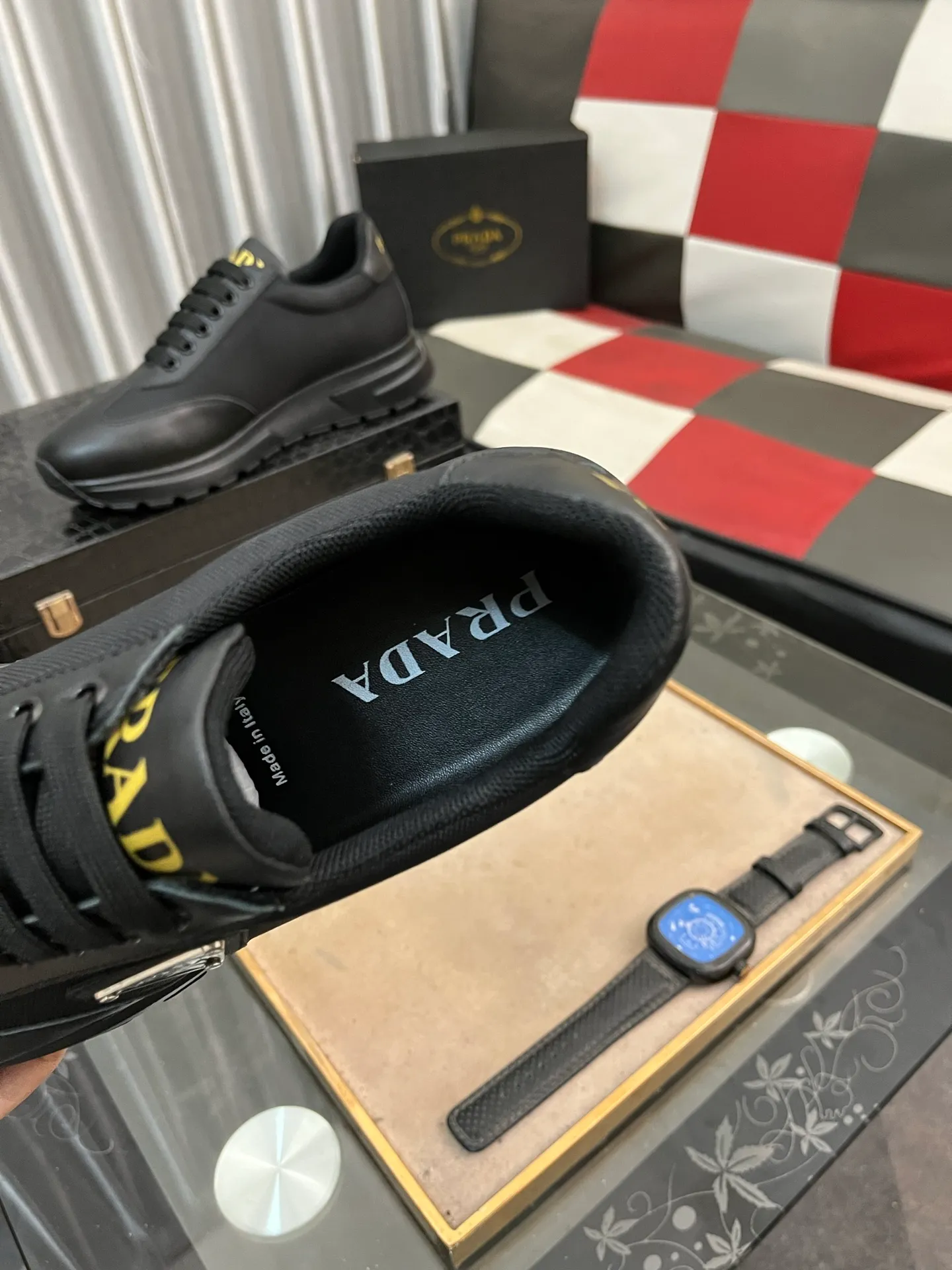 Men's shoes 💰420⌚️⌚️ PRADA [Prada] popular men's shoes, casual shoes and sports shoes! High-end quality 🍀 The upper is made of imported original cowhide 💥 cowhide lining; the original molded outsole. The style is upright and elegant, comfortable and versatile💪 Three quality guarantees Size number: 38-44, 4️⃣ colors available